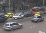 Трамвай с отказавшими тормозами протаранил несколько автомобилей в Румынии