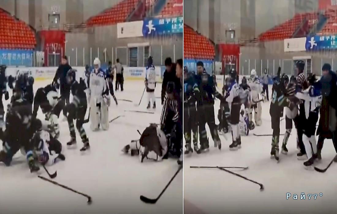 Юные хоккеисты Беларуси и Кореи сошлись врукопашную во время матча: видео