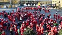 Тысячи разнополых «Санта - Клаусов» вышли на улицы Вуллонгонга, Лондона и Нью - Йорка + зомби вечеринка в Австралии (Видео) 86