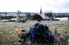 Самый грязный музыкальный фестиваль в мире Гластонбери - 2017 (Видео) 1