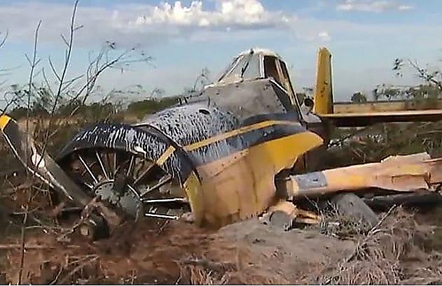 78-летний пилот не пострадал, после крушения самолёта (Видео)