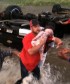 Драматический момент спасения детей из тонущего автомобиля был снят на камеру в Техасе 4