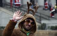 Тысячи разнополых «Санта - Клаусов» вышли на улицы Вуллонгонга, Лондона и Нью - Йорка + зомби вечеринка в Австралии (Видео) 160
