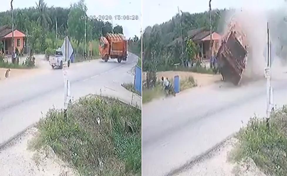 Мотоциклист чудом уцелел, оказавшись на пути у перевернувшегося мусоровоза