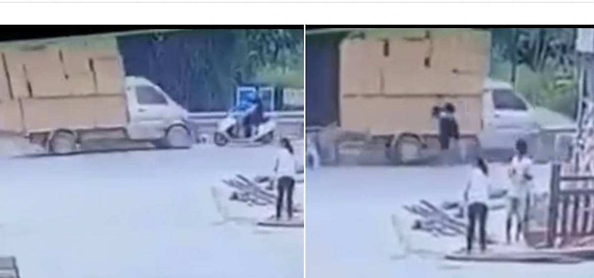Китаец успел покинуть скутер перед столкновением с грузовиком - видео