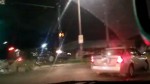 Момент молниеносной автокатастрофы попал на видеокамеру в США (Видео)