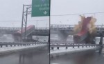 Водитель грузовика устроил рапсовый «фейерверк» на автомагистрали в Канаде (Видео)