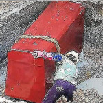 Ярко-красный древний гроб обнаружили на стройплощадке в Китае