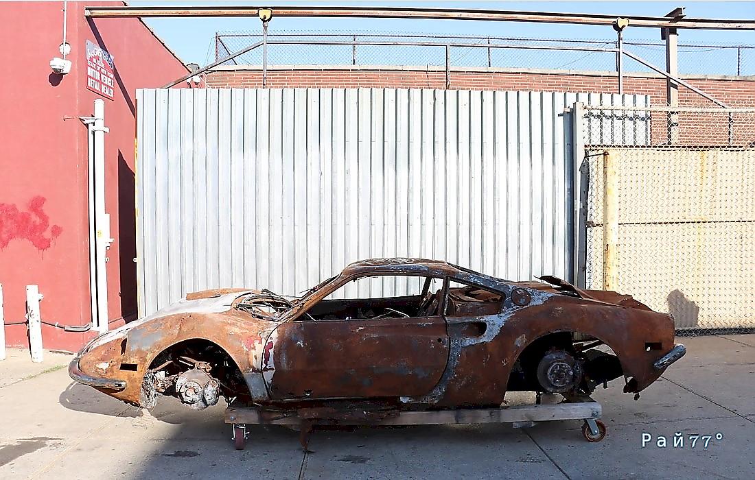 Остатки полностью сгоревшего и ржавого Ferrari выставили на продажу за 150000 долларов