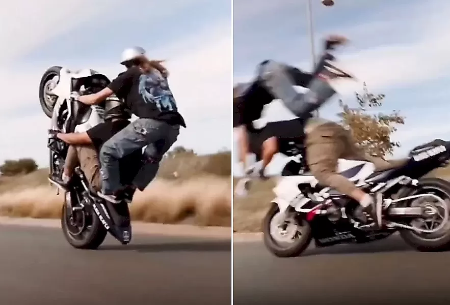 Парень на мотоцикле расстался с девушкой самым решительным способом: видео