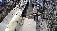Неловкий рабочий устроил «армагеддон» на пивном заводе ▶