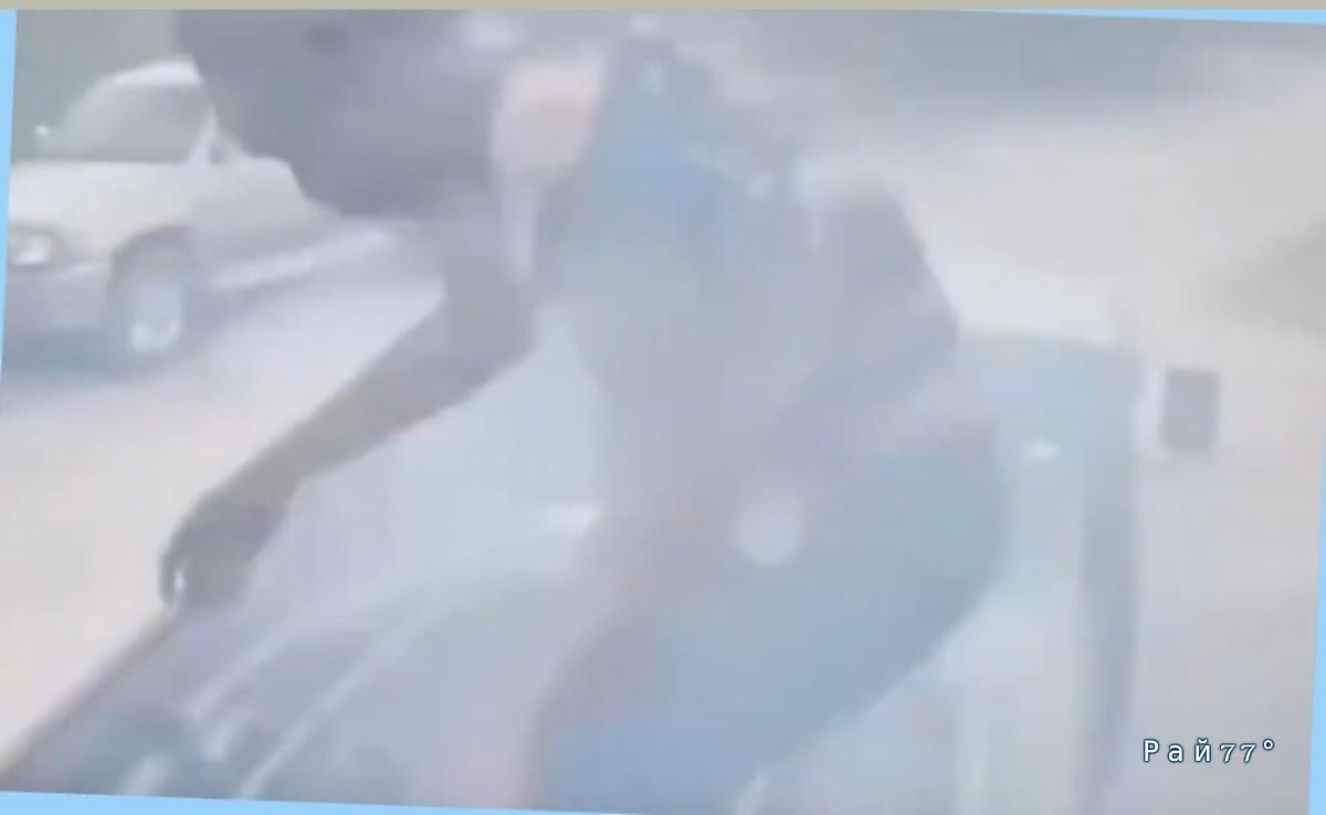 Взрыв в ассенизаторской машине застал врасплох рабочего Взрыв в ассенизаторской машине застал врасплох рабочего